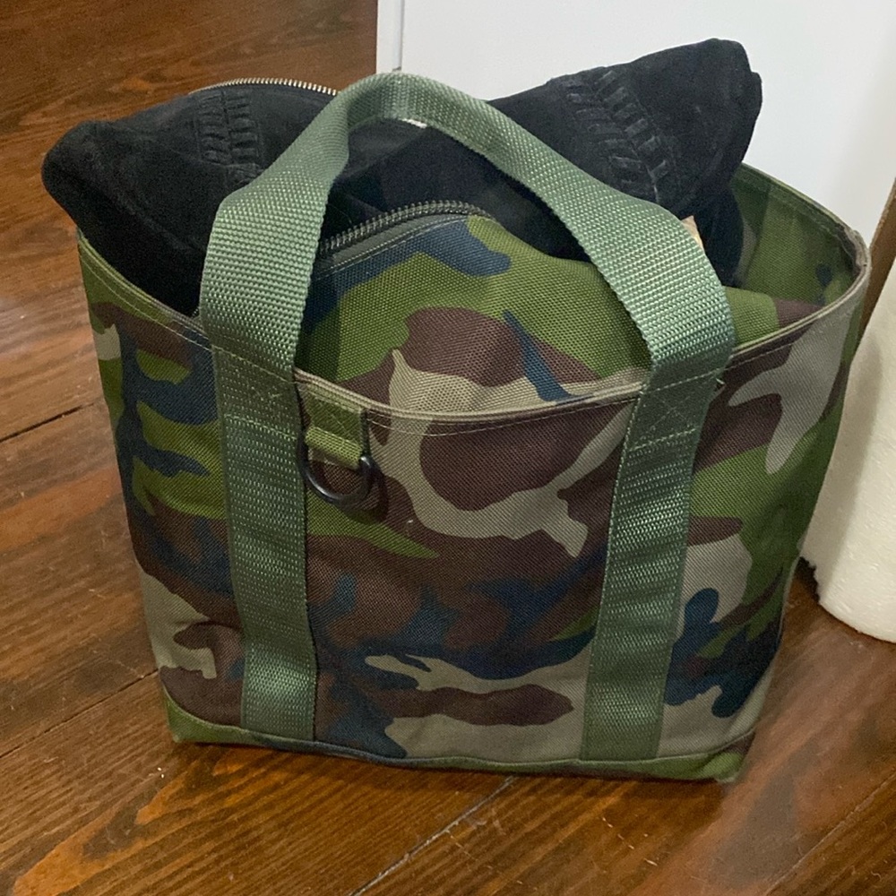 Lands End Camo zipper tote